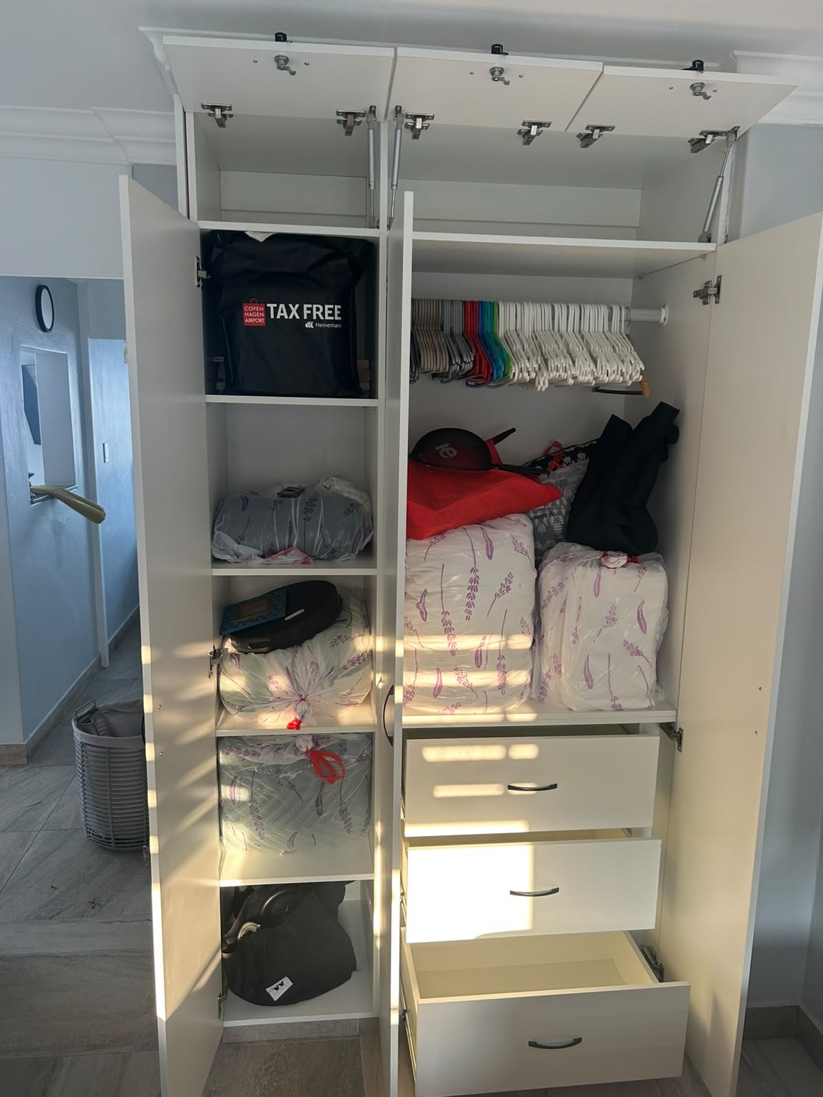 K.G Masters project photograph: bedrooms & wardrobes